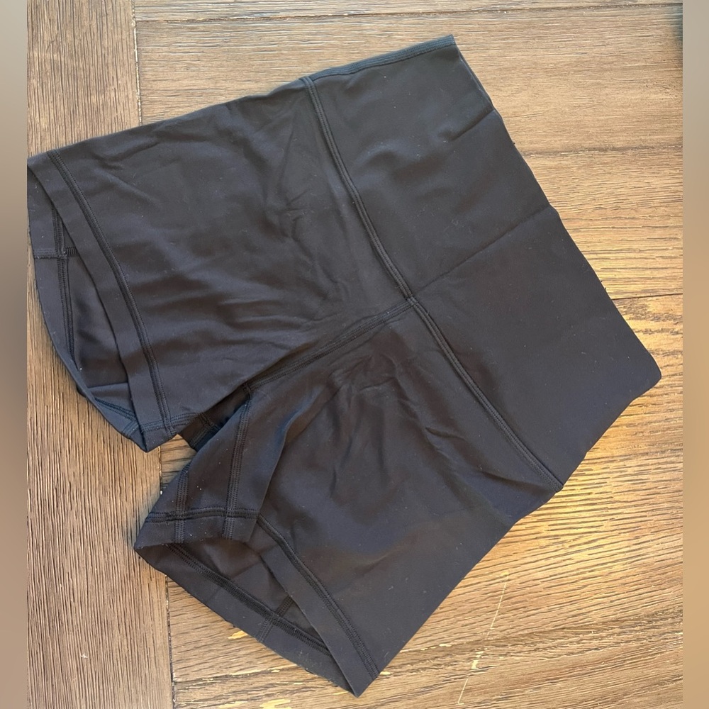 Lululemon Spandex shorts